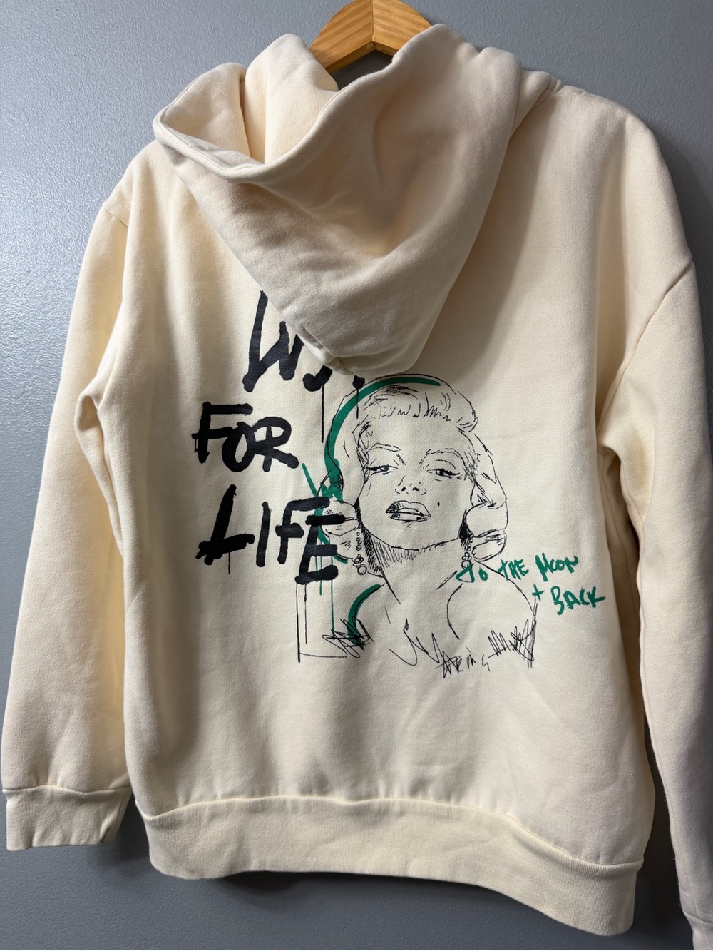 maniere de voir cream Graphic Hoodie Sweatshirt with to the moon and back large